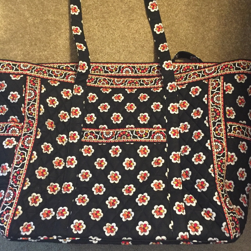 Vera Bradley Get Carried Away Tote | Pirouette